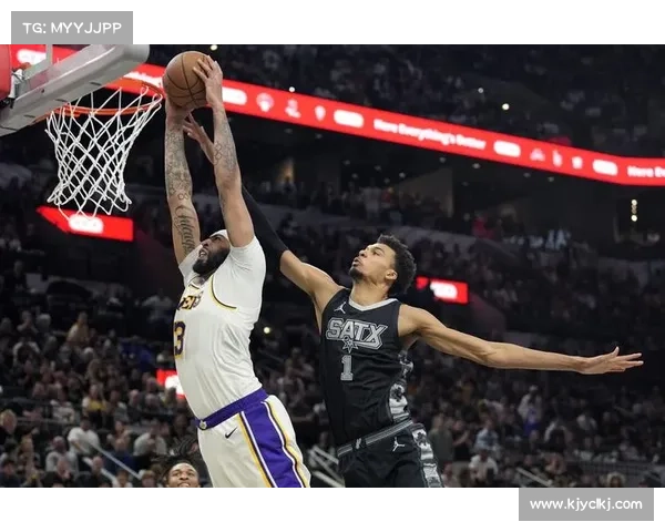 NBA免费赛事直播平台实时观看精彩比赛无需订阅尽情畅享篮球盛宴 NBA免费赛事直播平台实时观看精彩比赛无需订阅尽情畅享篮球盛宴